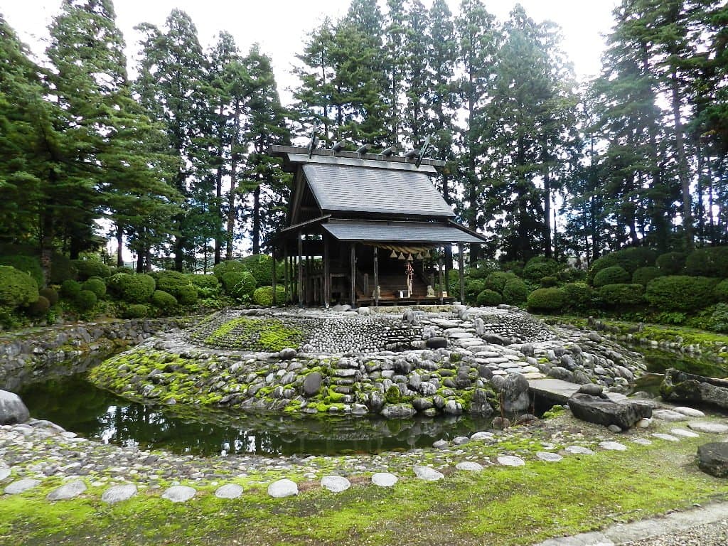 Karamatsu Shrine