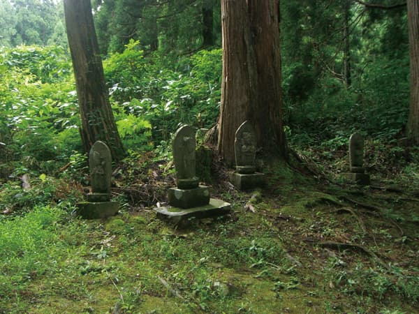 Yakushi Shrine: Thirty-three Kannon